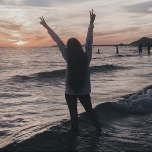 Meet your Posher, Anitzya